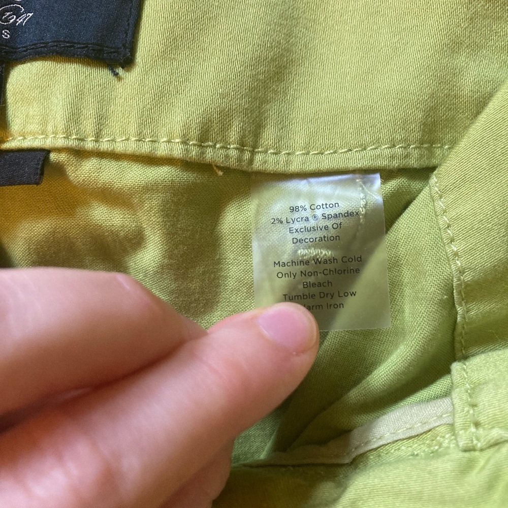 Women’s Talbots Green Shorts with Dragonfly Detail - Picture 7 of 7